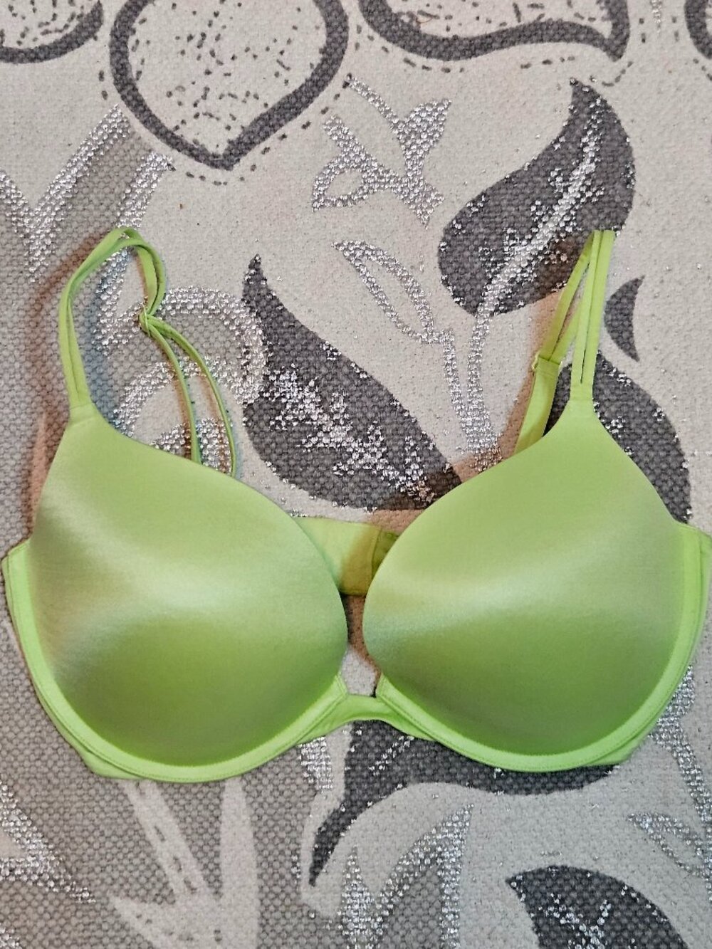 Y2K era 2010s VICTORIA'S SECRET "VERY SEXY" PUSH-UP BRA 36D NEON YELLOW/GREEN